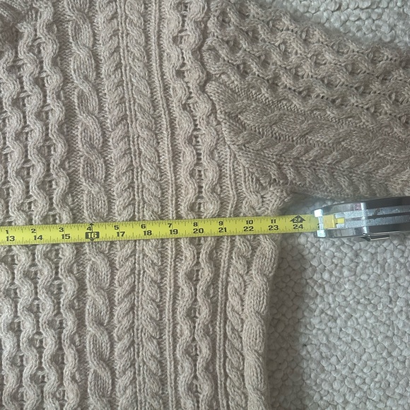Brandy Melville Wool Cable knit sweater size Large - Picture 3 of 9
